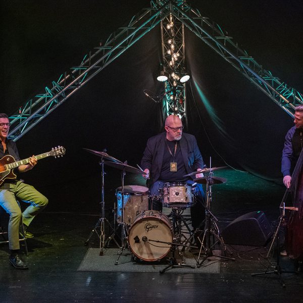 Mathias Sandberg Trio esiintyy Teatteri Kiisulla